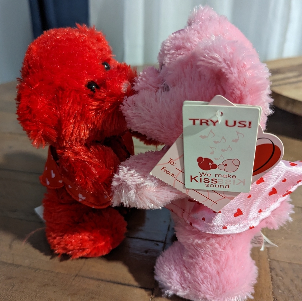 NWT magnetic kissing teddy bears, plush, valentine's day